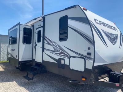 2018 Keystone RV CARBON M35